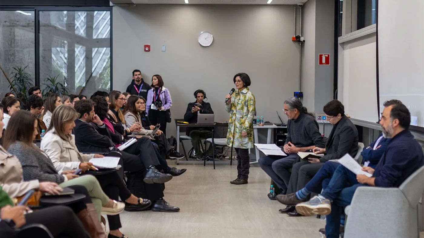 Universidades frente al autoritarismo