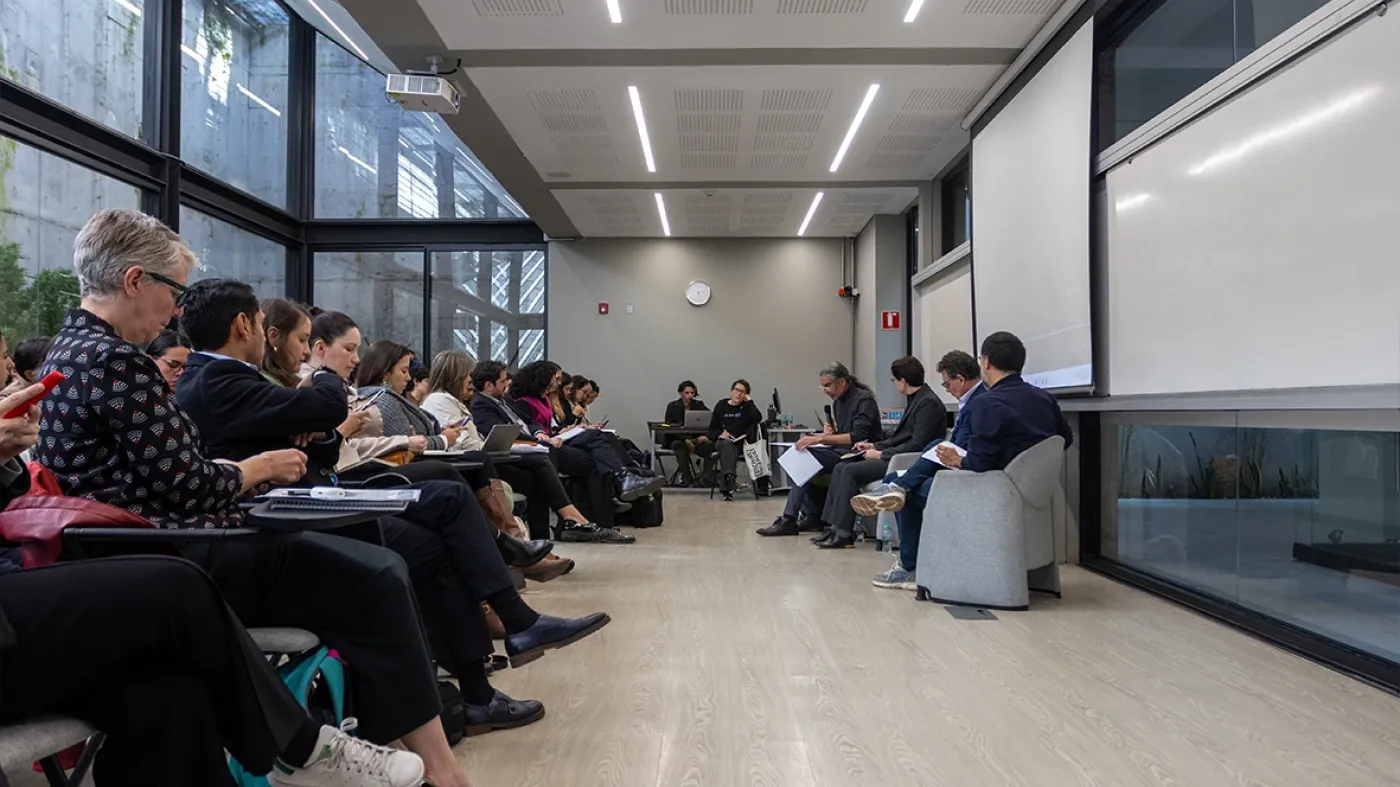 Universidades frente al autoritarismo