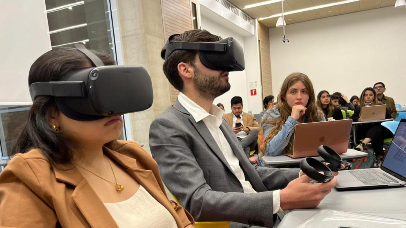 Estudiantes en debate legislativo