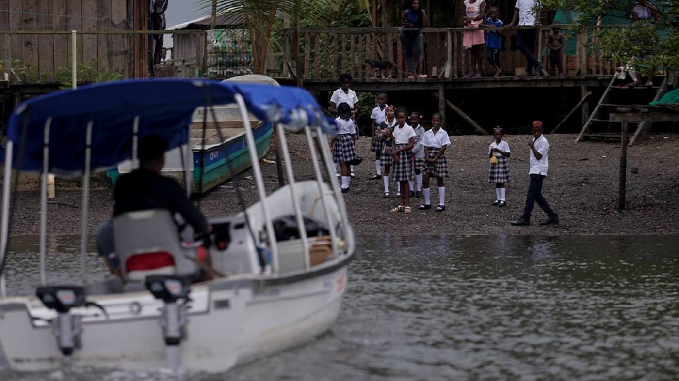 Bote elétctrico, Bahía Málaga