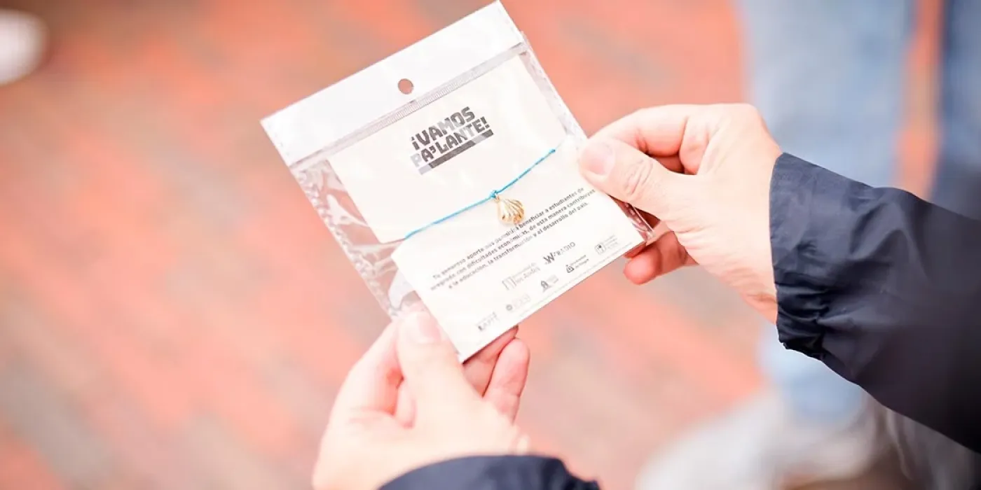 La W y la campaña Vamos Pa´lante se toman Los Andes para incentivar la solidaridad de los uniandinos