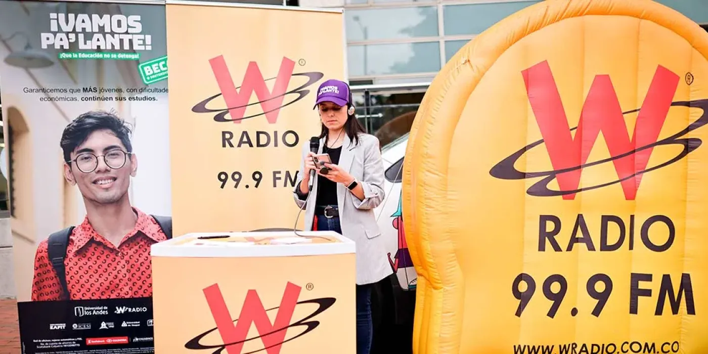 La W y la campaña Vamos Pa´lante se toman Los Andes para incentivar la solidaridad de los uniandinos