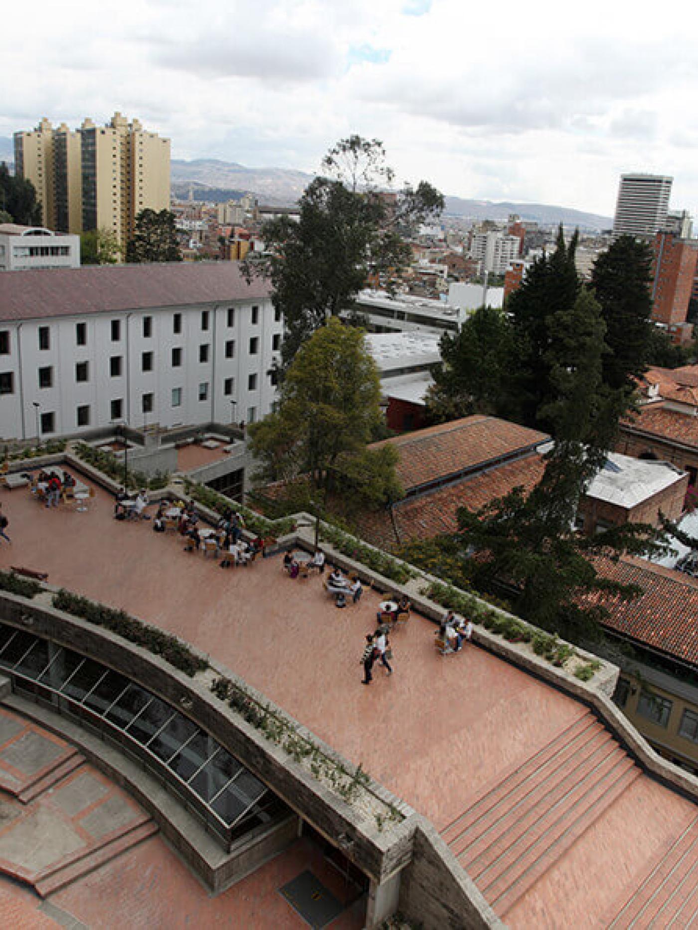 Uniandes se destaca en ranking QS por asignaturas