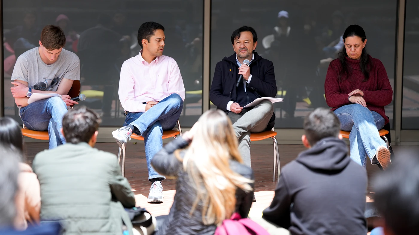 Foro Uniandes de Cara al País - Infraestructura