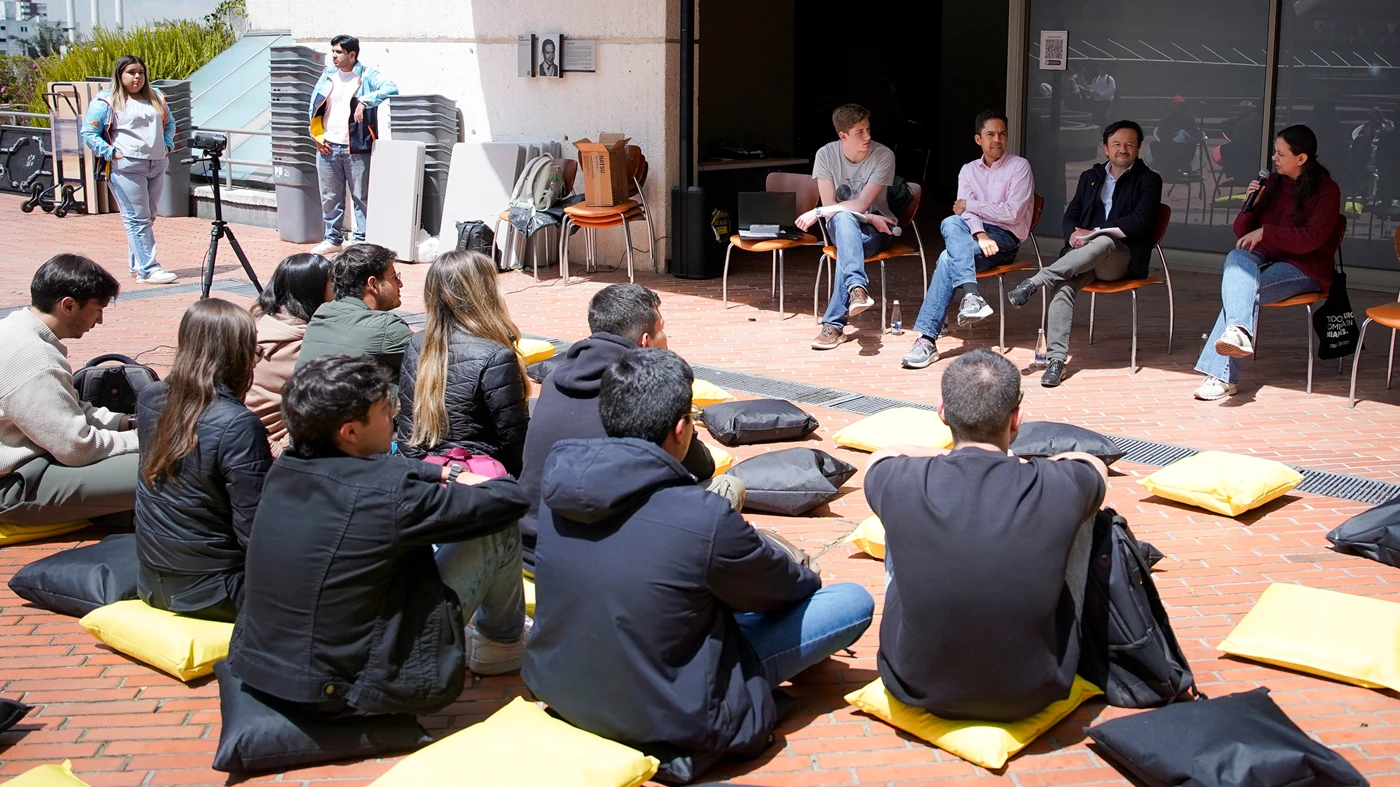 Foro Uniandes de Cara al País - Institucionalidad