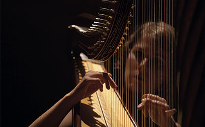 27 year-old Elisabeth Plank is the global harp ambassador. 