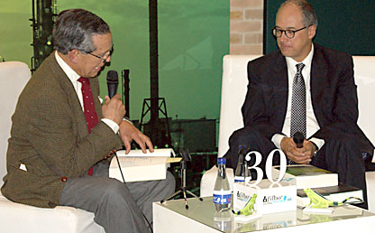 Carlos Caballero Argáez, exdirector y profesor de la Escuela de Gobierno de la Universidad de los Andes y Juan Carlos Echeverry, presidente de Ecopetrol.