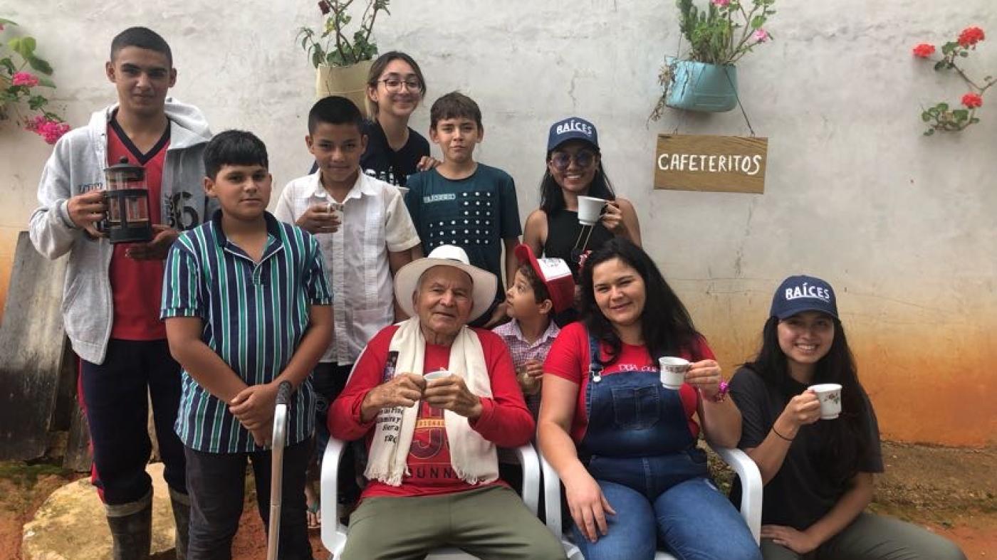 Trabajo social Raíces 