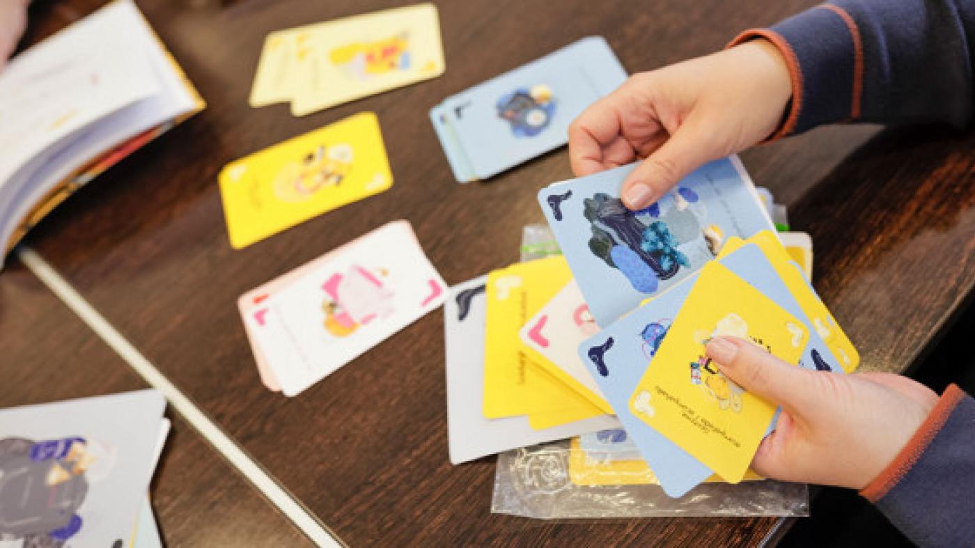 Las cartillas incluyen material didáctico.