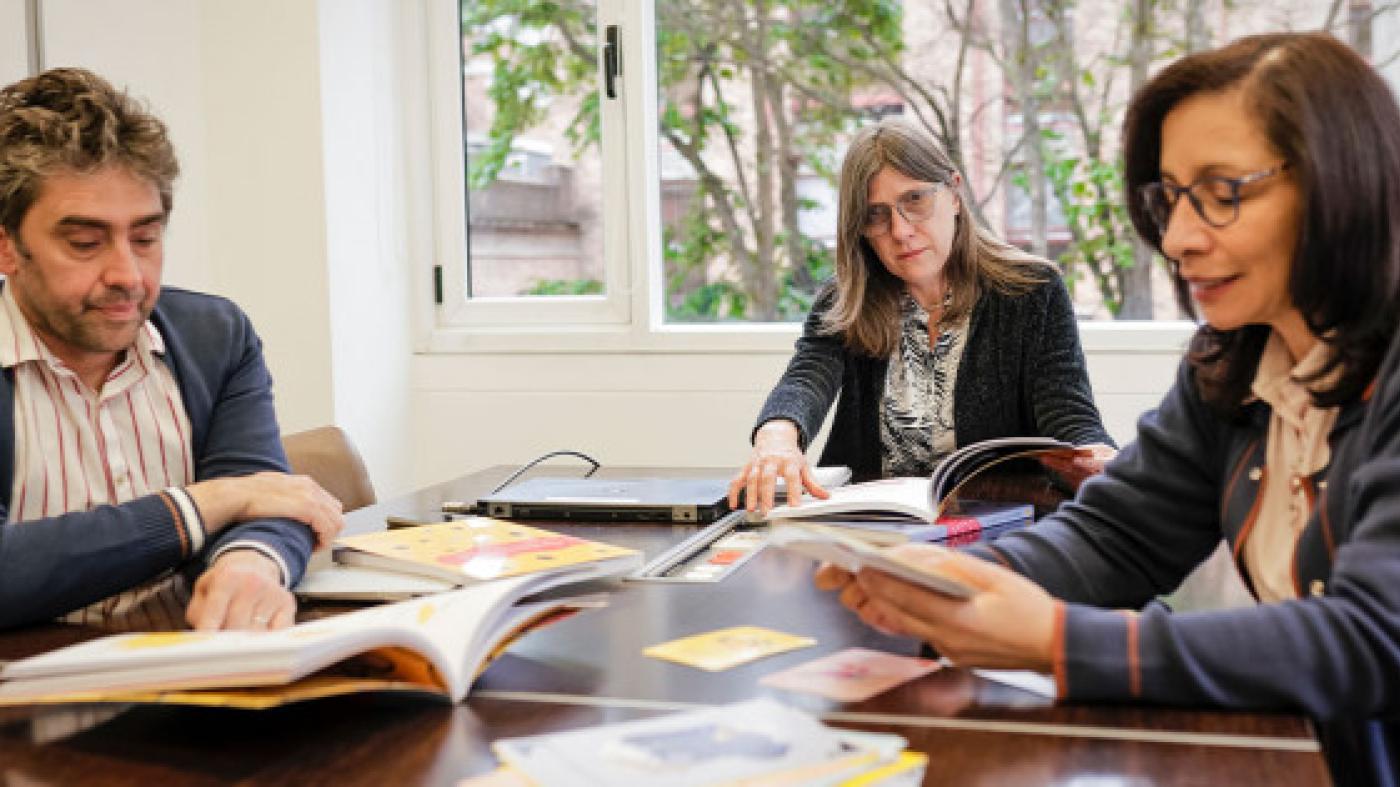 Investigadores de la Expedición gratitud. De izquierda a derecha: Gordon P.D. Ingram, Yvonne Gómez y Sonia Carrillo.