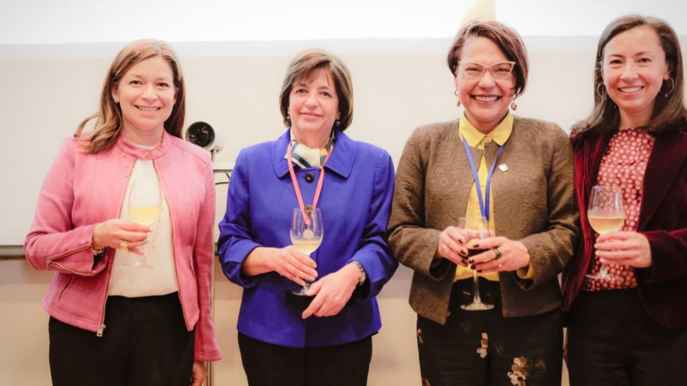 Karina Ricaurte, María Teresa Tobón, María Consuelo Burgos y Raquel Bernal