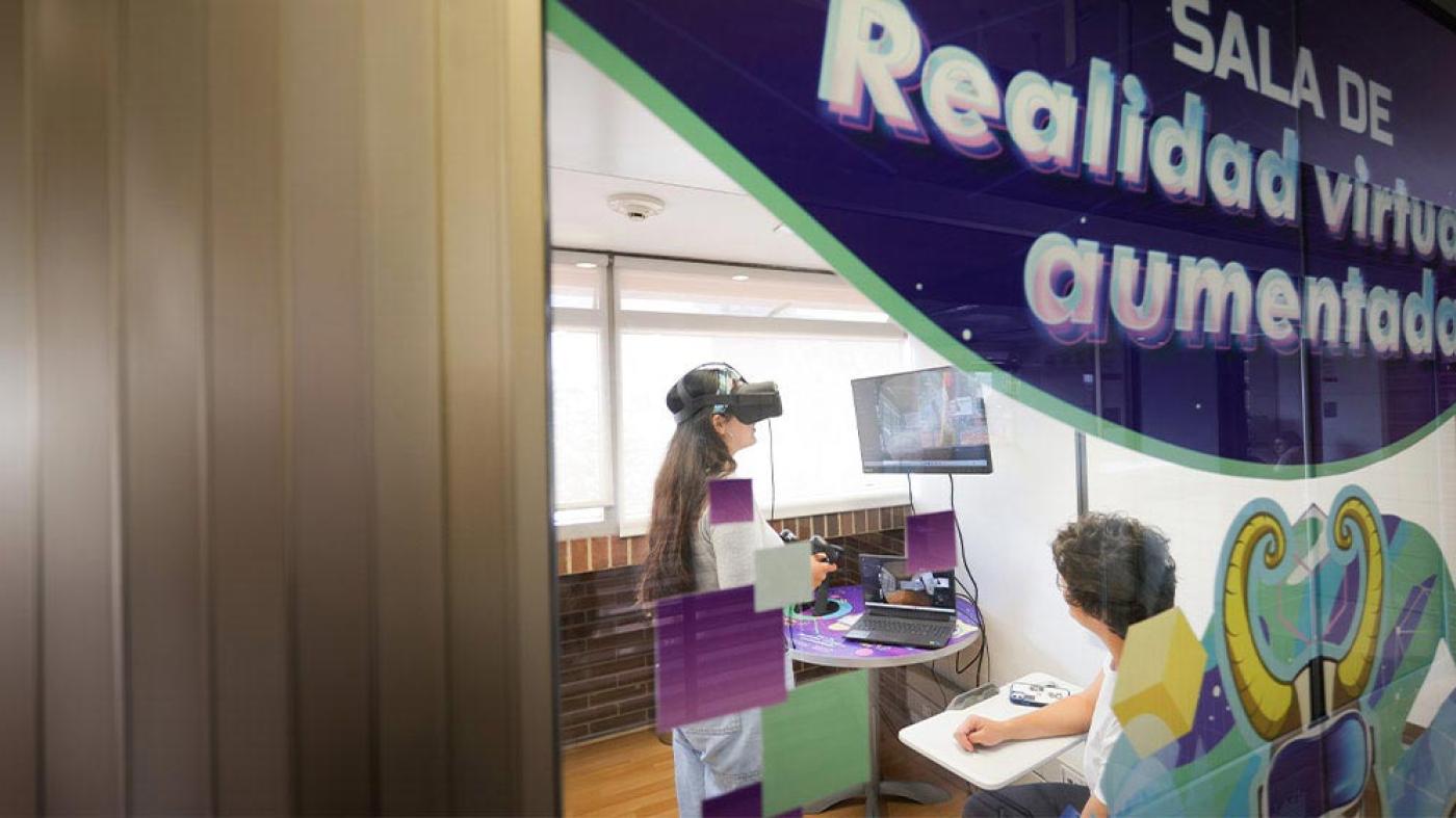 Salas de realidad aumentada y virtual en Uniandes