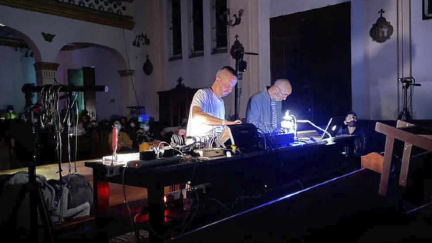 Santiago Lozano (director del Departamento de Música) y Jorge García (director de BLAST) se han presentado en el Museo de la Memoria en Colombia para JEP.