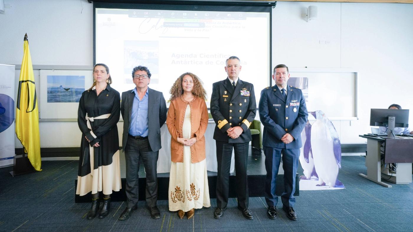 Presentación agenda científica antártica de Colombia