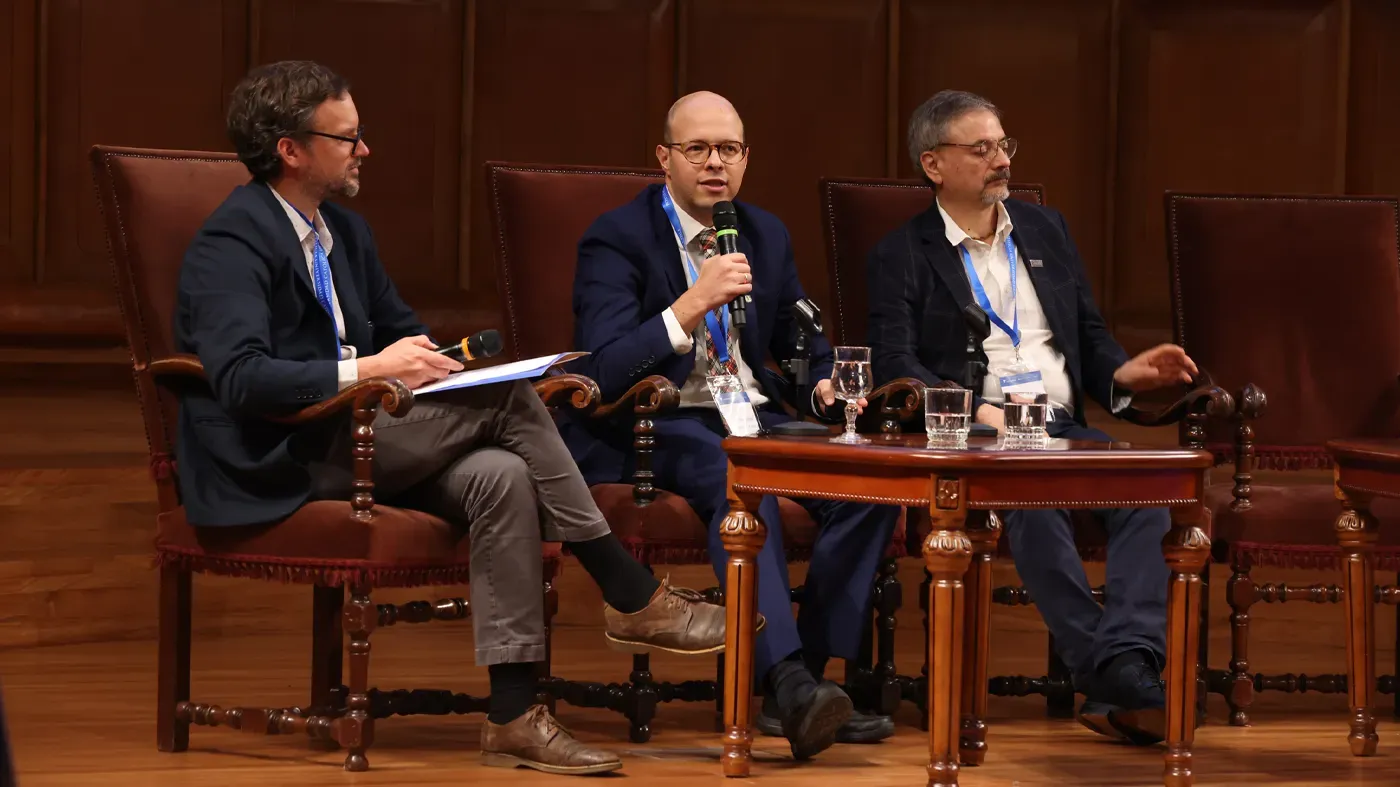 Panel sobre la regulación de la inteligencia artificial.