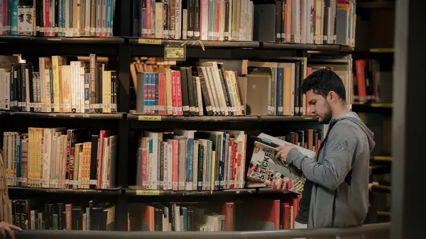 Biblioteca abierta Uniandes