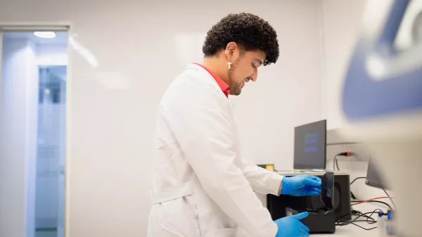 Andrés Lizcano, investigador del laboratorio GenCore. 
