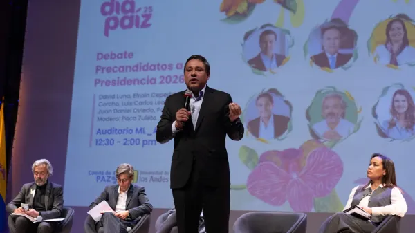 Mauricio Lizcano en Uniandes