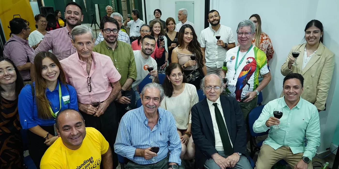 Asistentes a la conferencia con Manuel Rodríguez