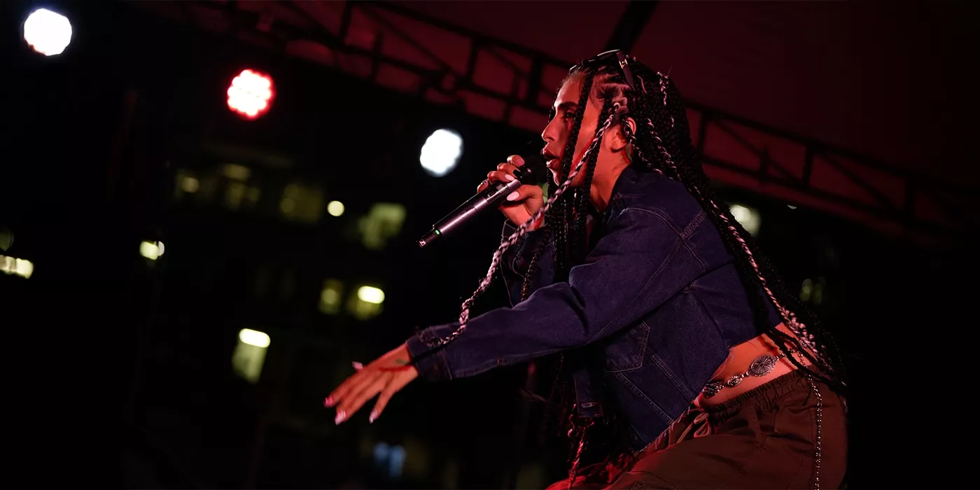    Motilonas rap remató la jornada en la Plazoleta Banderas.  