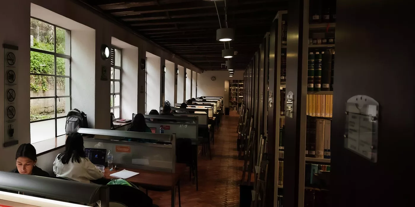 Biblioteca Derecho Uniandes