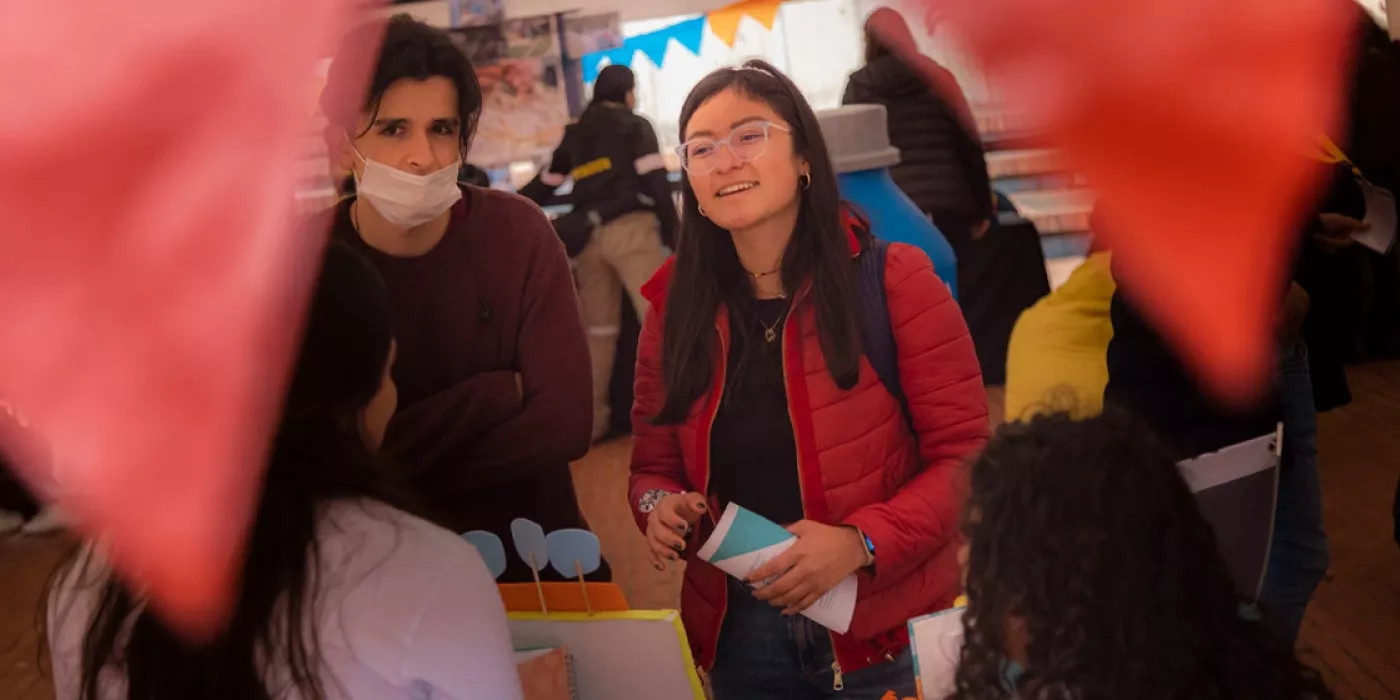 Estudiantes en feria 