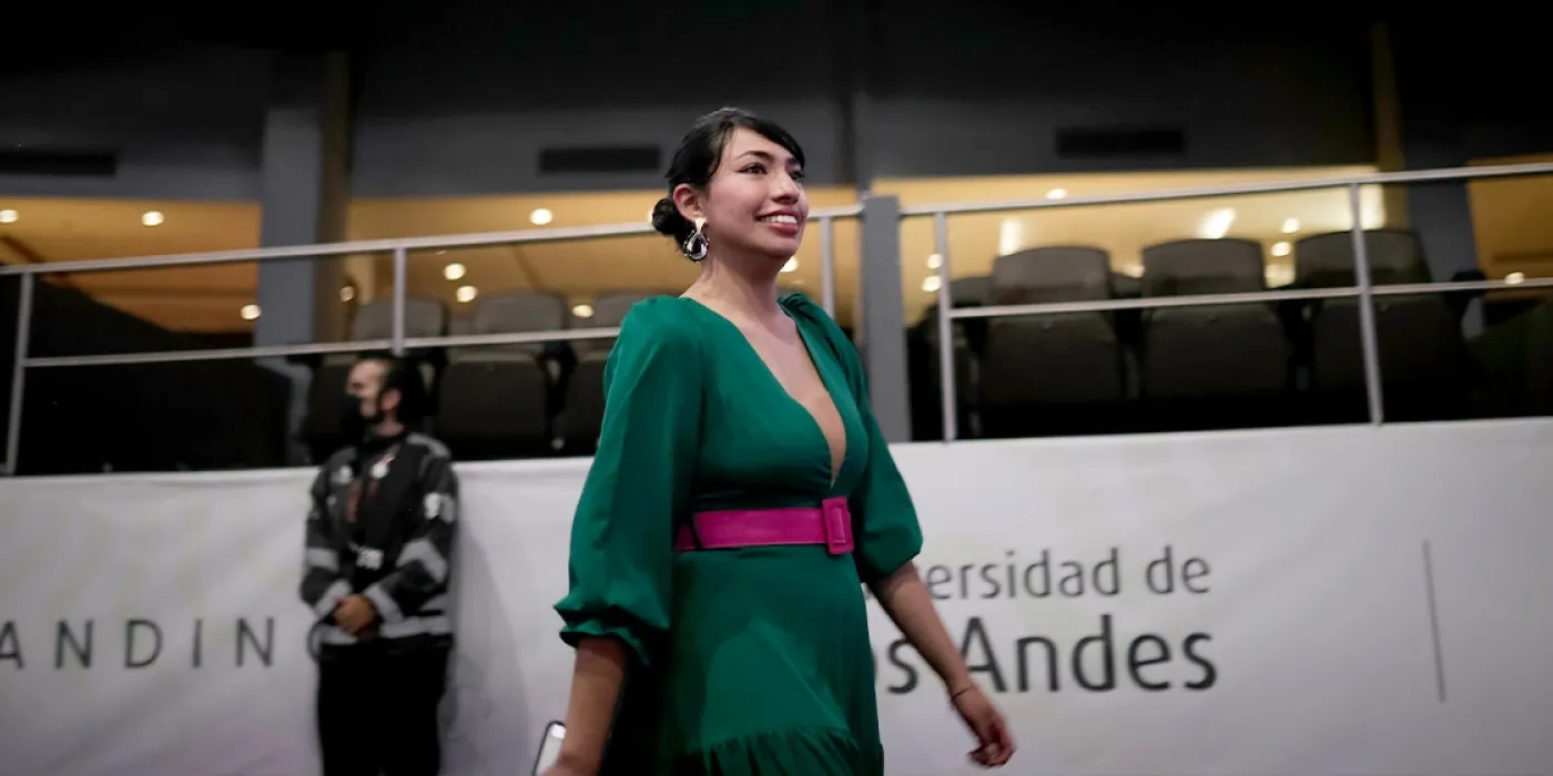 Foto de Catalina Santamaría durante su ceremonia de grado
