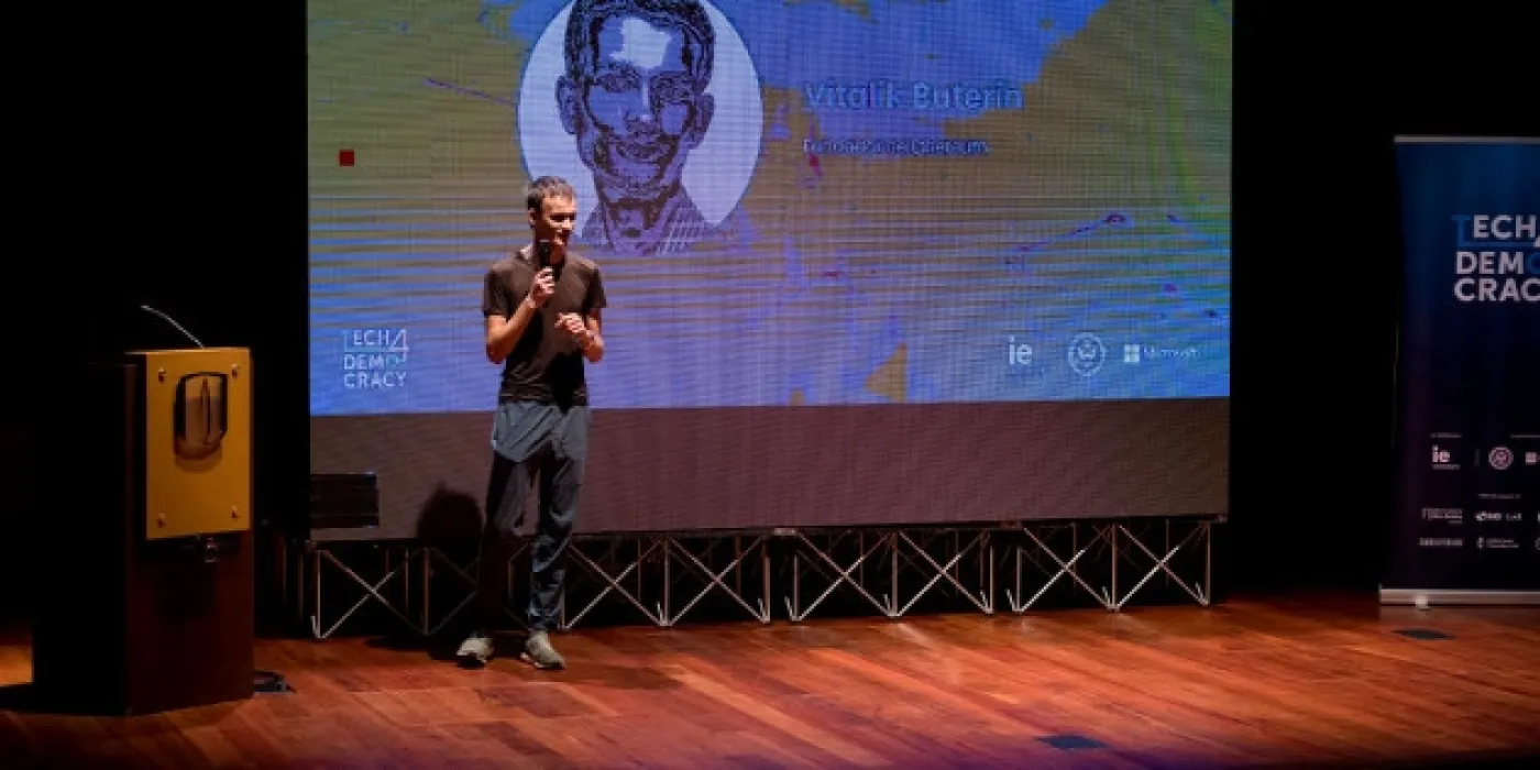 Vitalik Buterin en el Auditorio Alberto Lleras Camargo de la Universidad de los Andes.