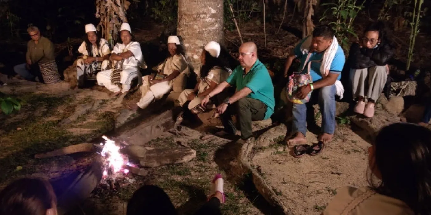 Diálogos con grupos indígenas de la Sierra Nevada.