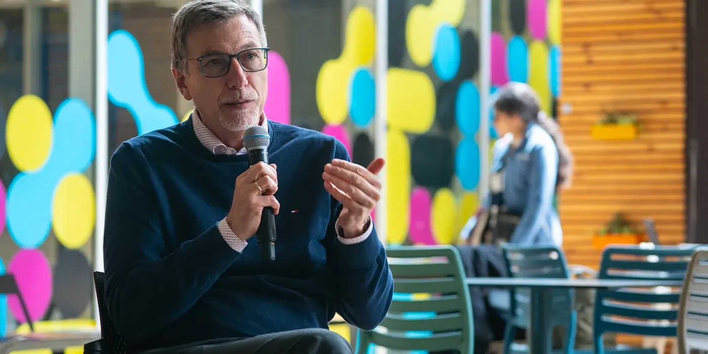  Hernando Zuleta, decano de la Facultad de Economía de la Universidad de los Andes