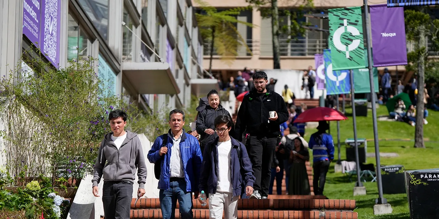 Adolecentes en la Moneycon