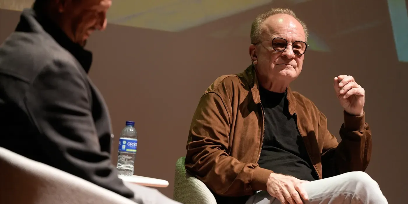 Andy W. Hill, productor y supervisor musical.