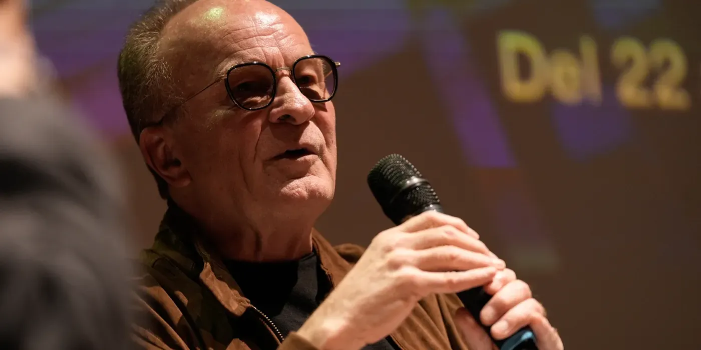 Andy W. Hill, productor y supervisor musical.