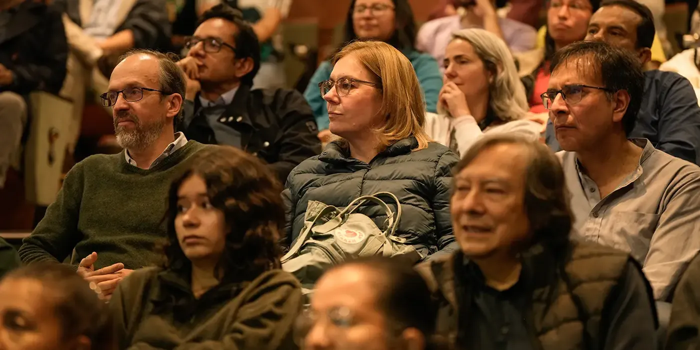 Profesores, investigadores y estudiantes asistieron al encuentro sobre los retos actuales de la ciencia y el futuro de la investigación.