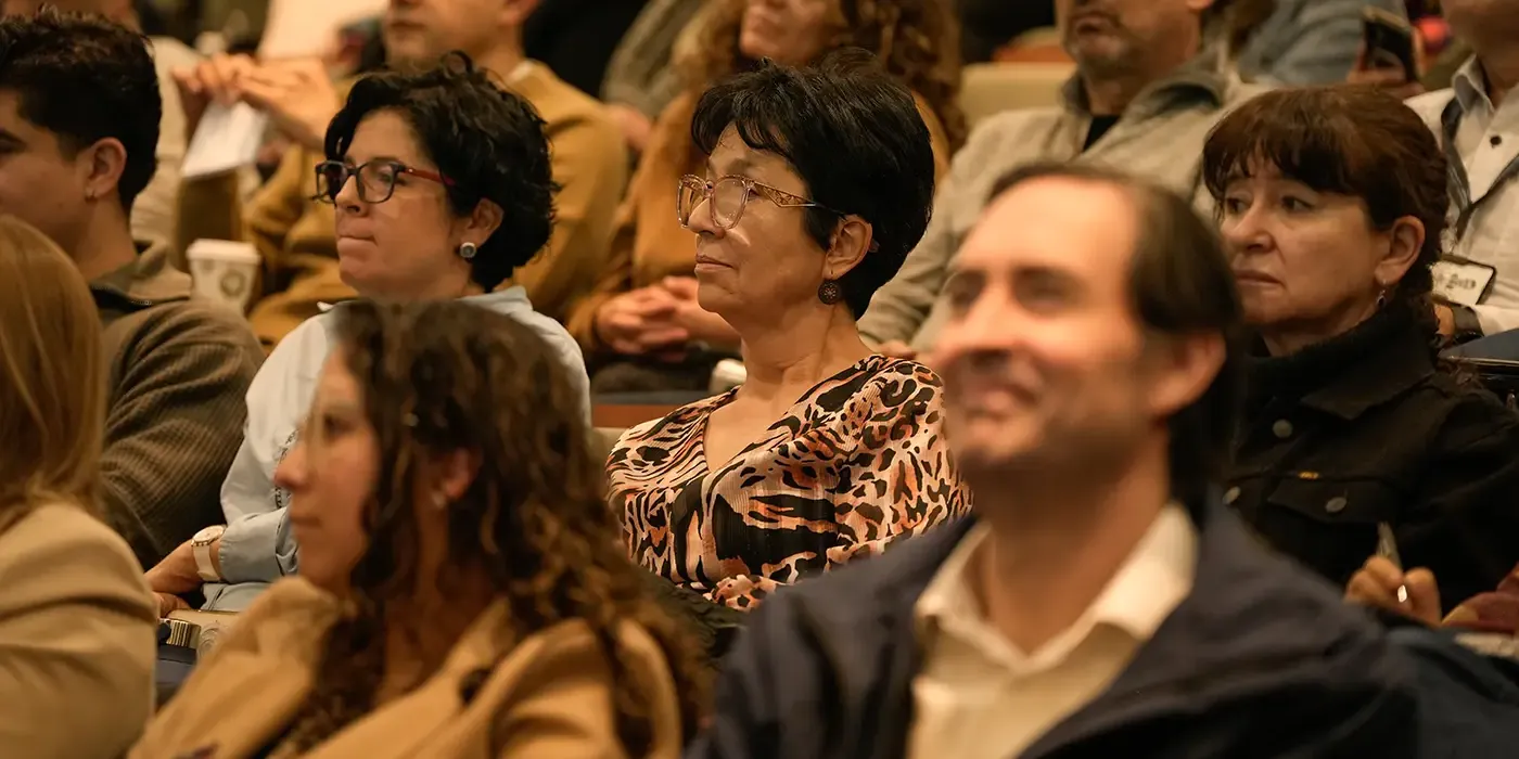 Profesores, investigadores y estudiantes asistieron al encuentro sobre los retos actuales de la ciencia y el futuro de la investigación.