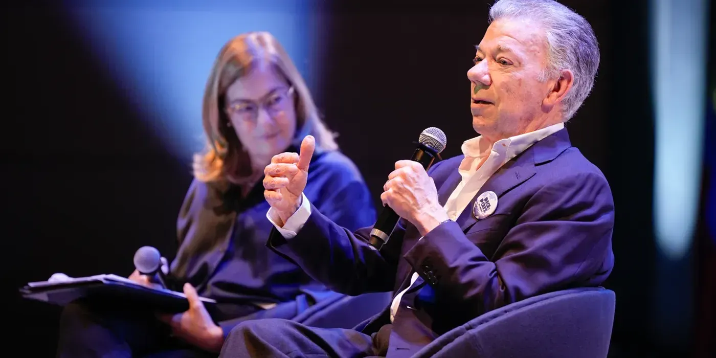 Santos advierte que no ejecutar el acuerdo de paz genera violencia