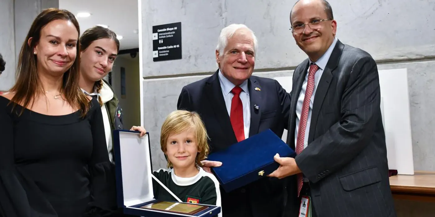 Homenaje Miguel Uribe