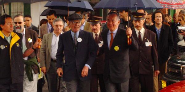 Carlos Angulo Galvis (1937 - 2025)