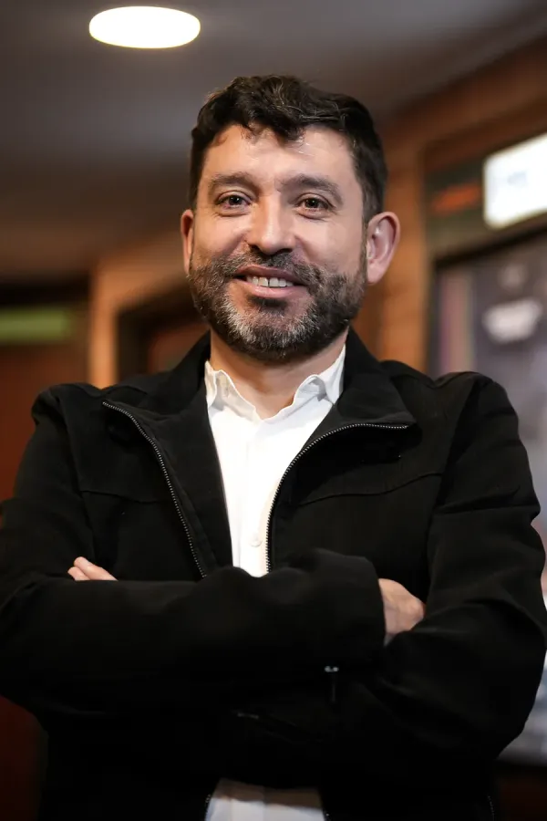 ruiz-estreno-vertical.webp