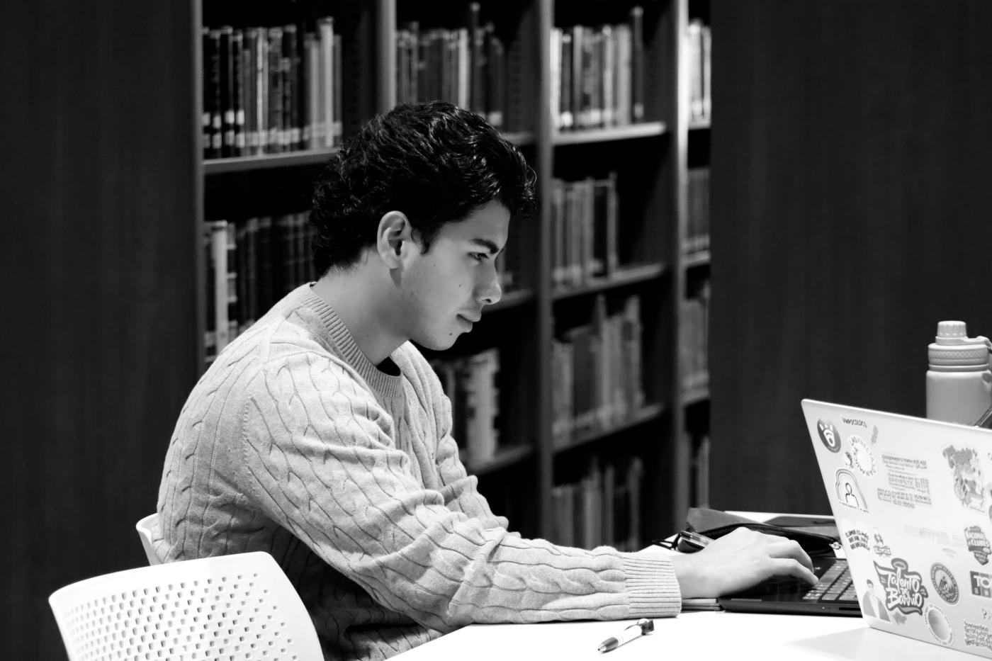 biblioteca 2