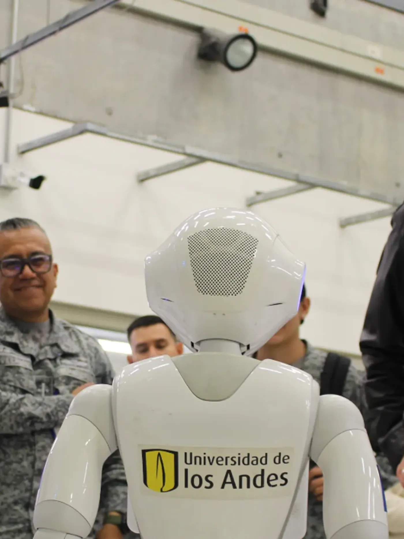 Fuerza aeroespacial y Uniandes