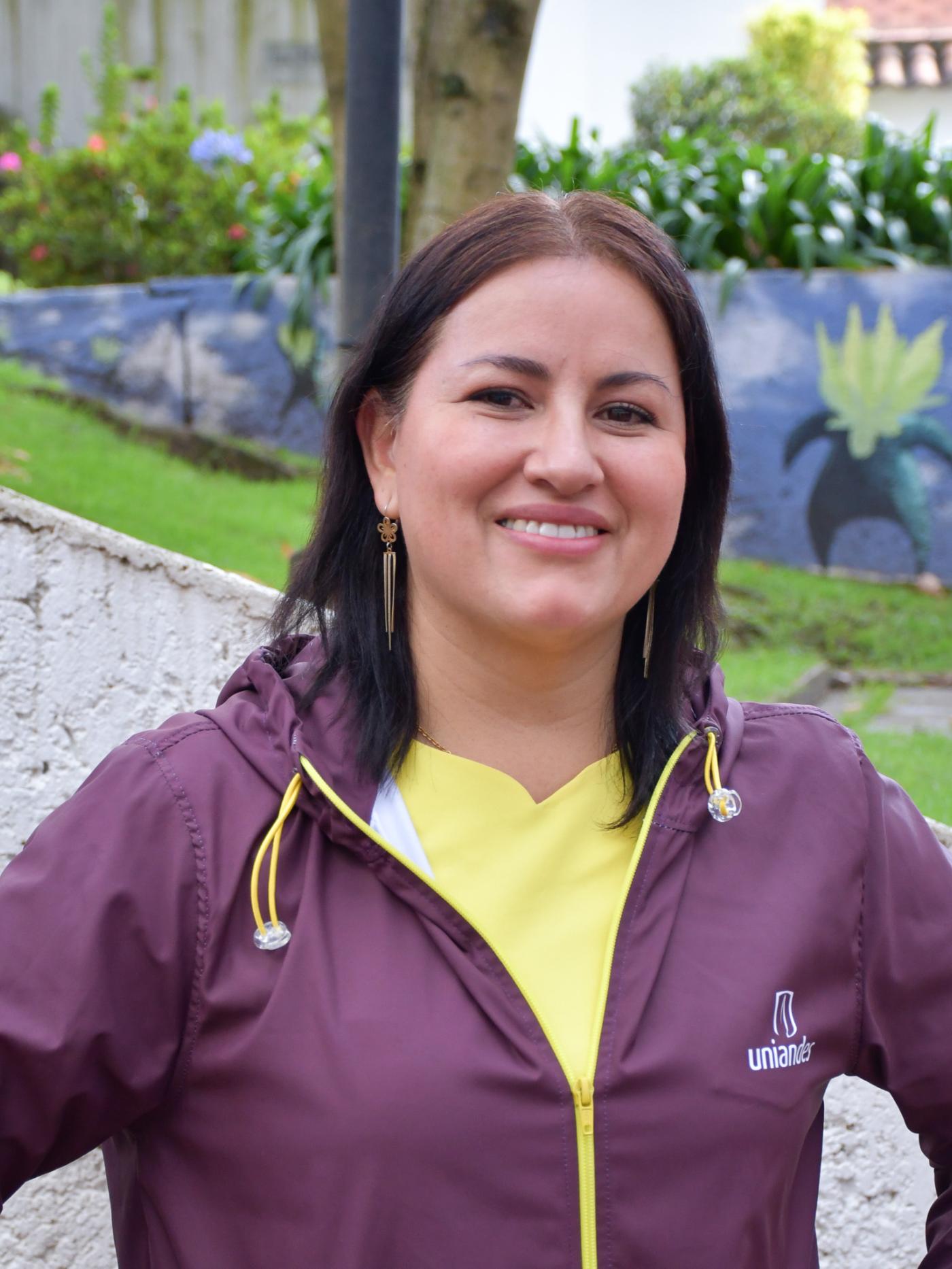 Alejandra Devia Leon