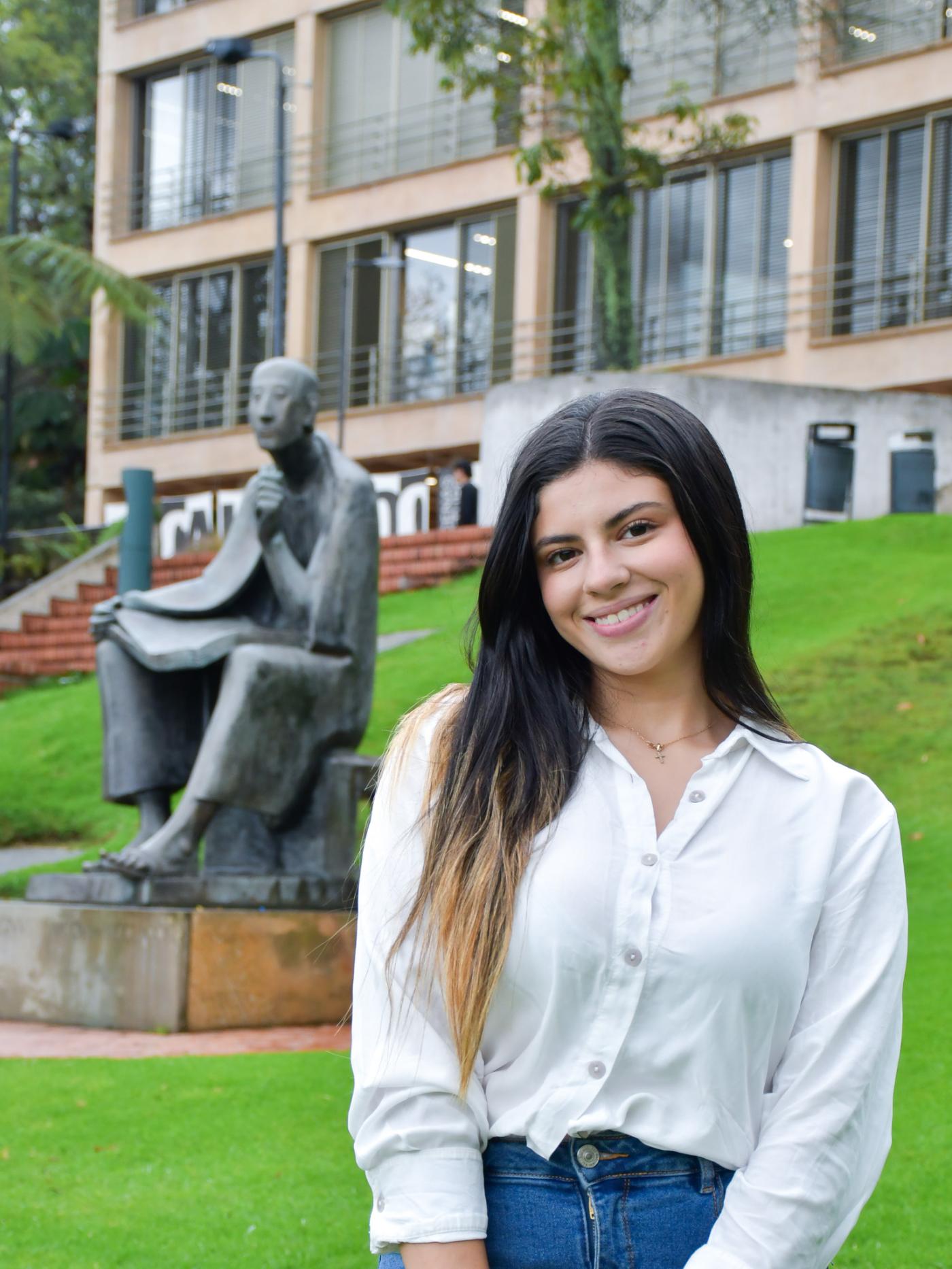 María Alejandra Abril Nova