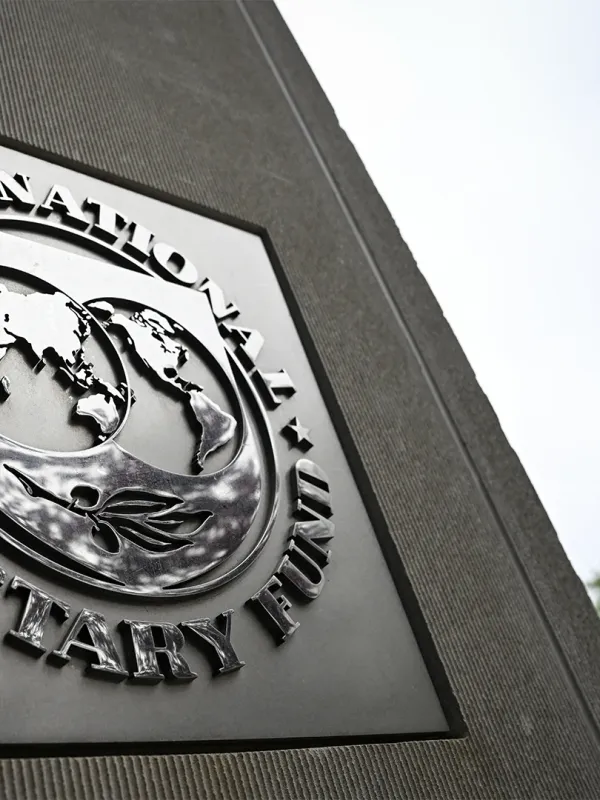 ¿Qué implicaciones tendría para Colombia un acercamiento al FMI? 