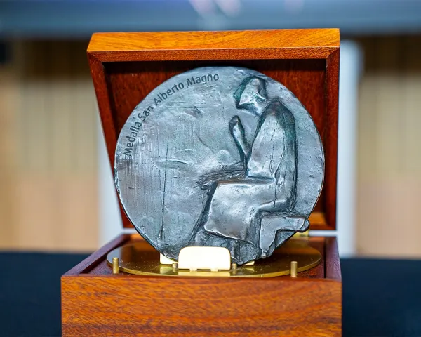 Medalla San Alberto Magno