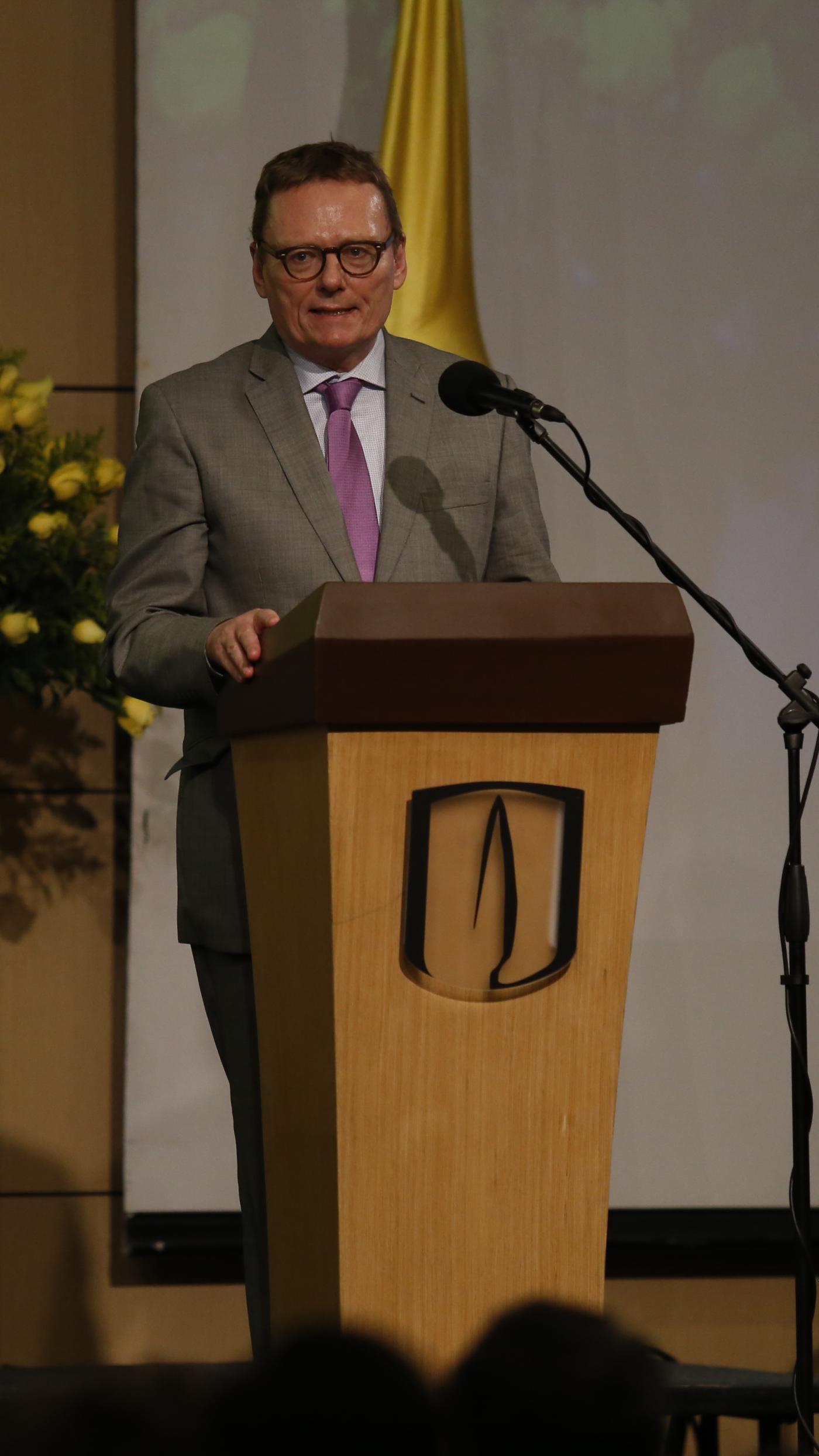 James Robinson en Uniandes